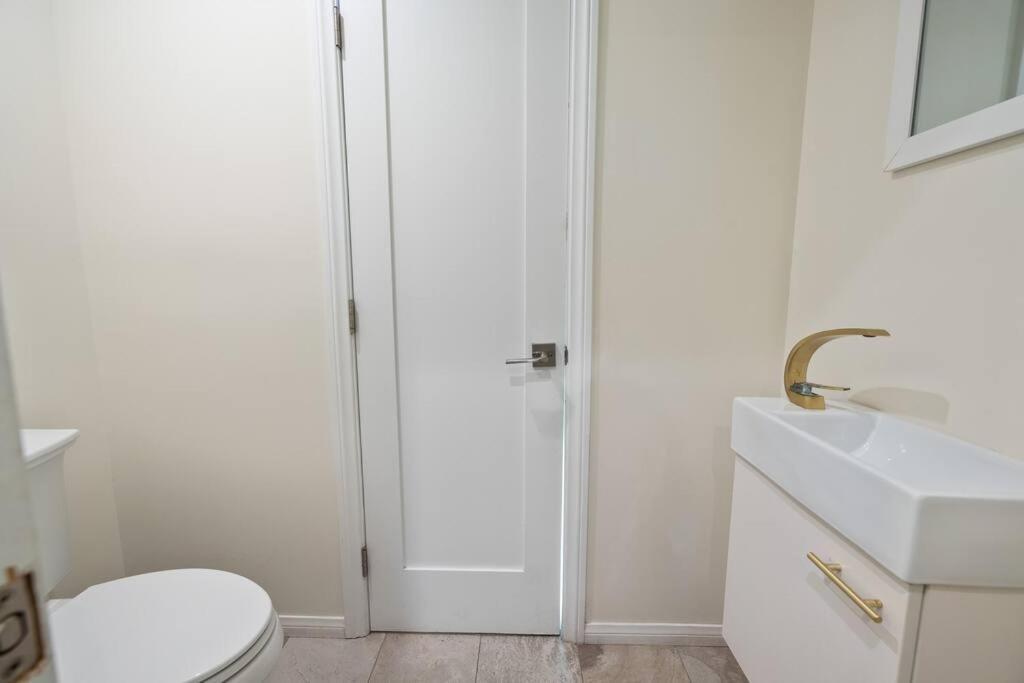 Сasa de vacaciones Prime La Location: Stylish 2-bedroom Getaway! Los Ángeles