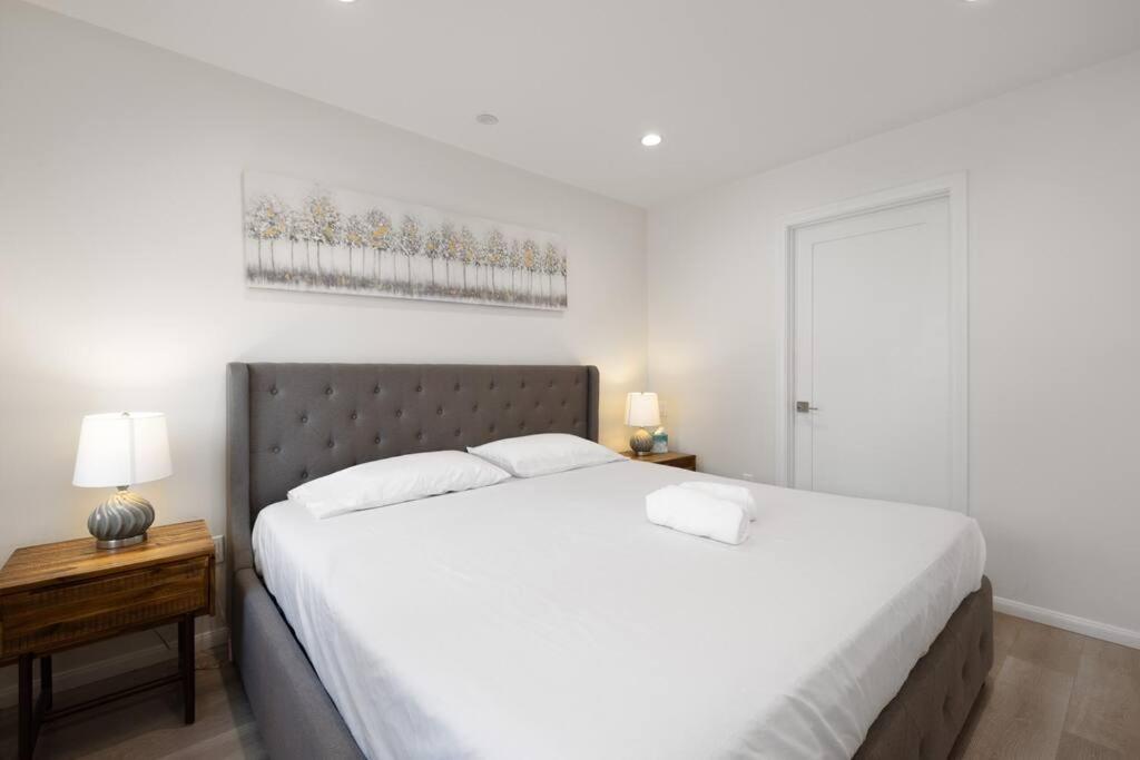 Prime La Location: Stylish 2-bedroom Getaway! Сasa de vacaciones Los Ángeles