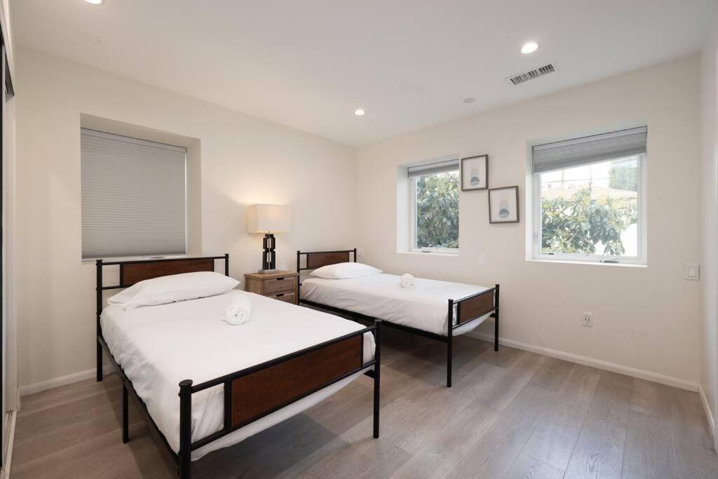Сasa de vacaciones Prime La Location: Stylish 2-bedroom Getaway!