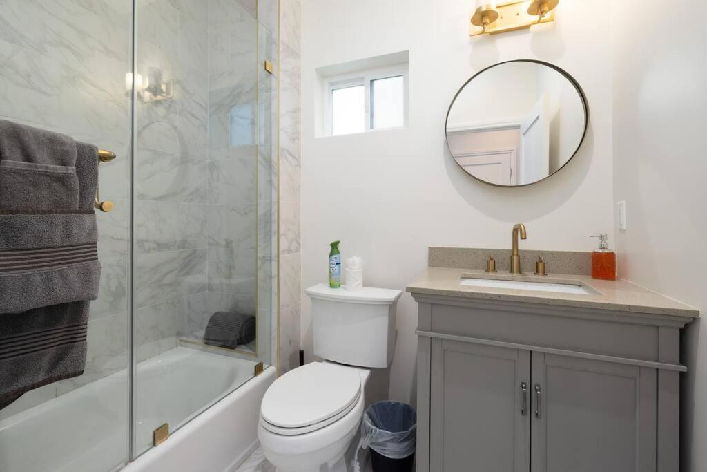 Сasa de vacaciones Prime La Location: Stylish 2-bedroom Getaway!