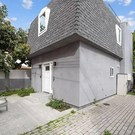 Prime La Location: Stylish 2-Bedroom Getaway! Los Angeles Exterior photo