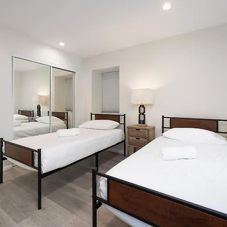 Prime La Location: Stylish 2-Bedroom Getaway! Los Angeles Exterior photo